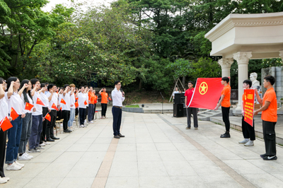 青春启航“灯塔学习会” 岭师学子党史学习教育再掀热潮